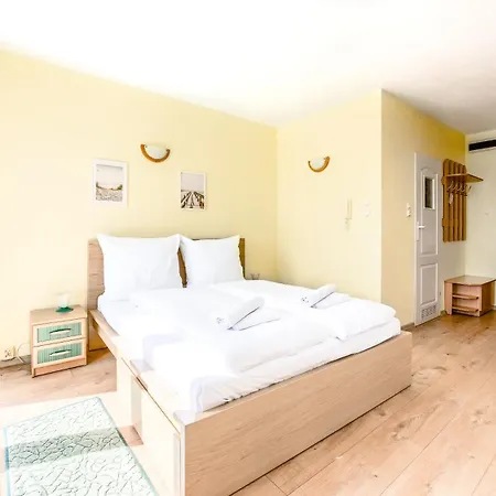 Reymonta, Sun & Snow 科沃布热格